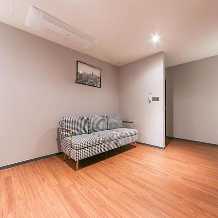 Pohang Brown Dot Hotel Bagian luar foto