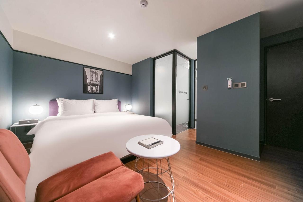 Pohang Brown Dot Hotel Bagian luar foto